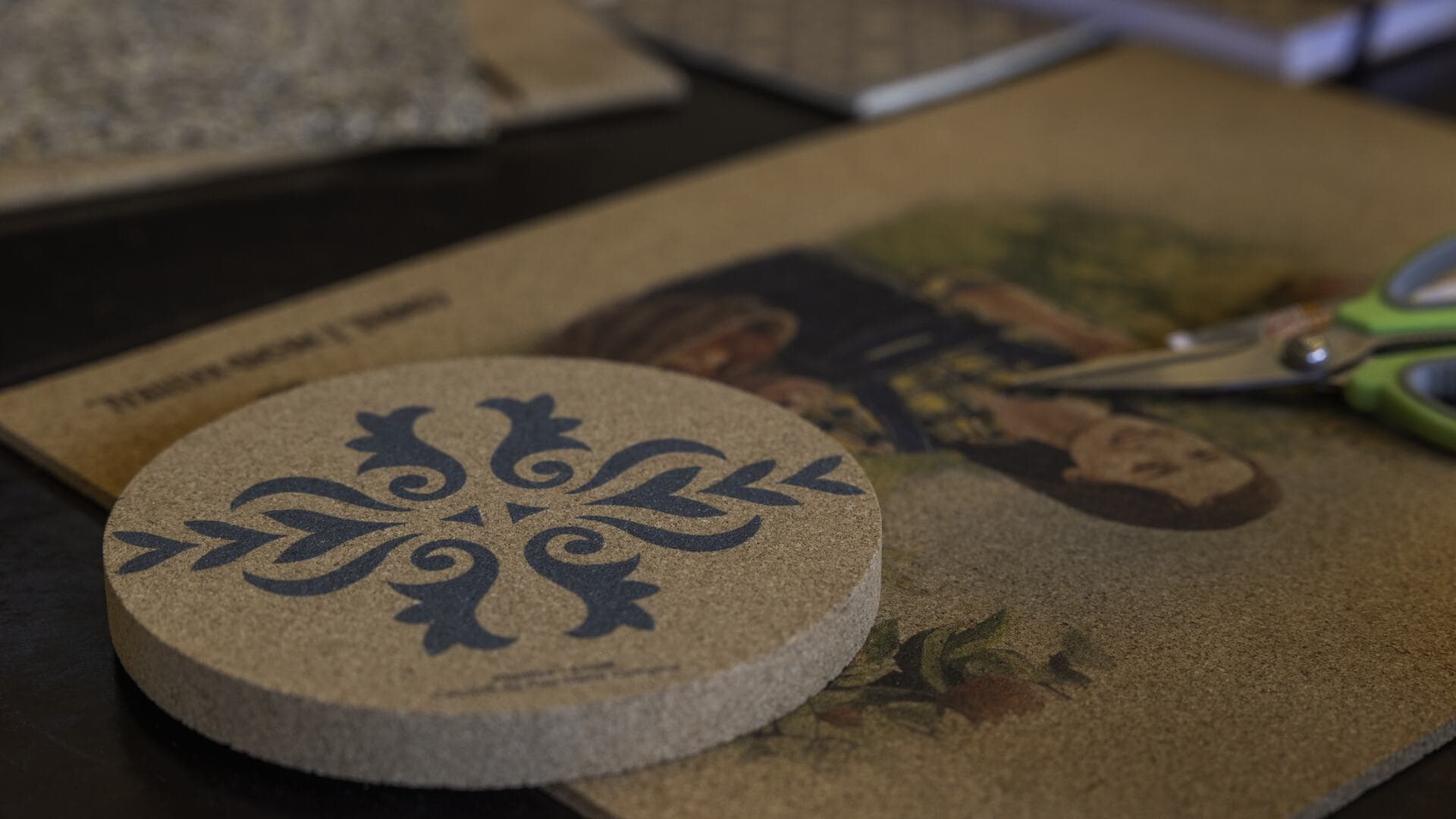 Cork Creations: Oficina de Decoração e Joalharia em Cortiça
