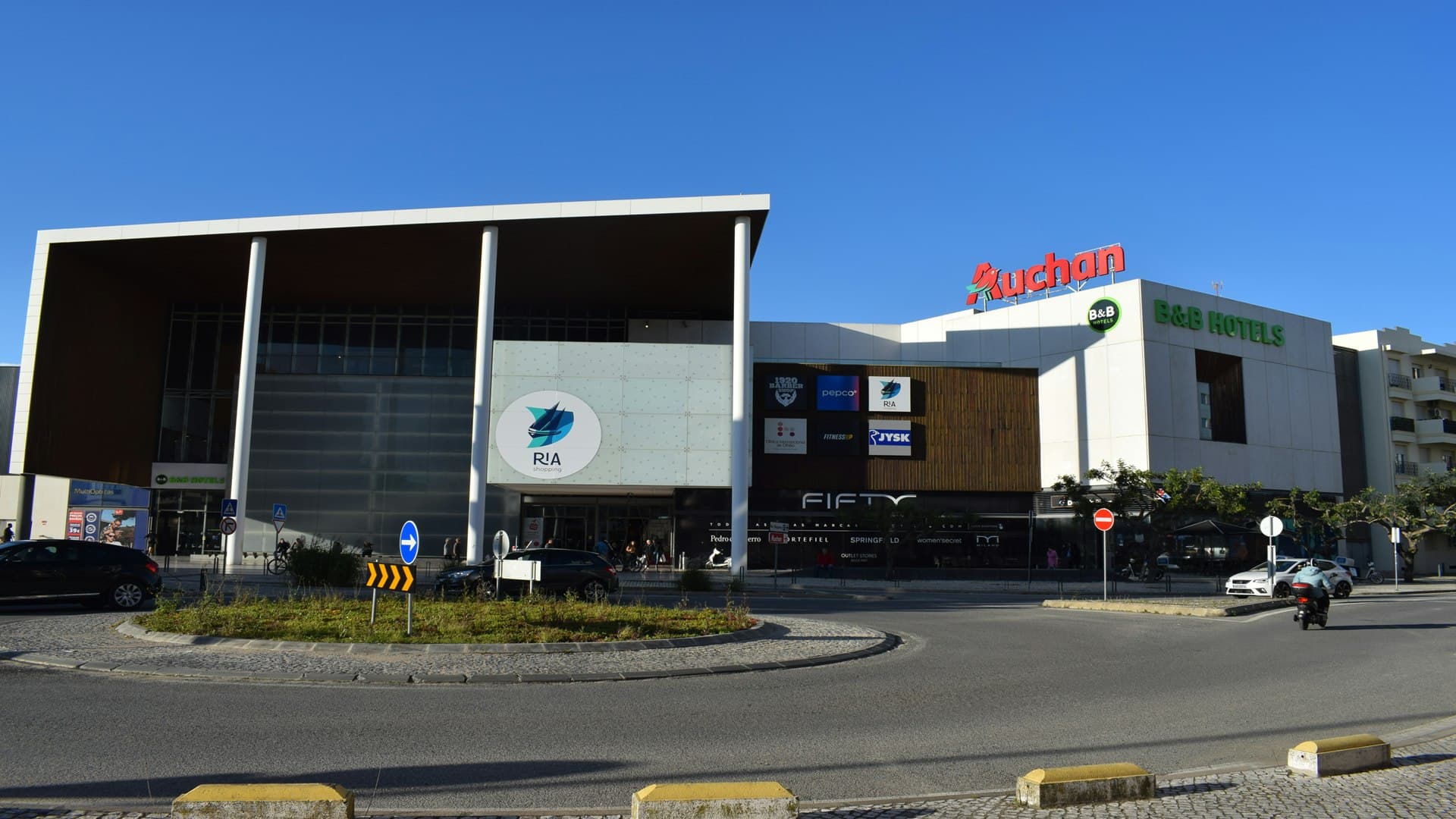 Ria Shopping