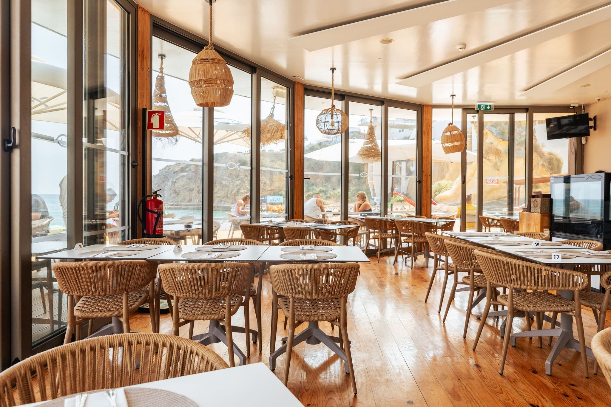 Roca Beach Bar & Restaurante
