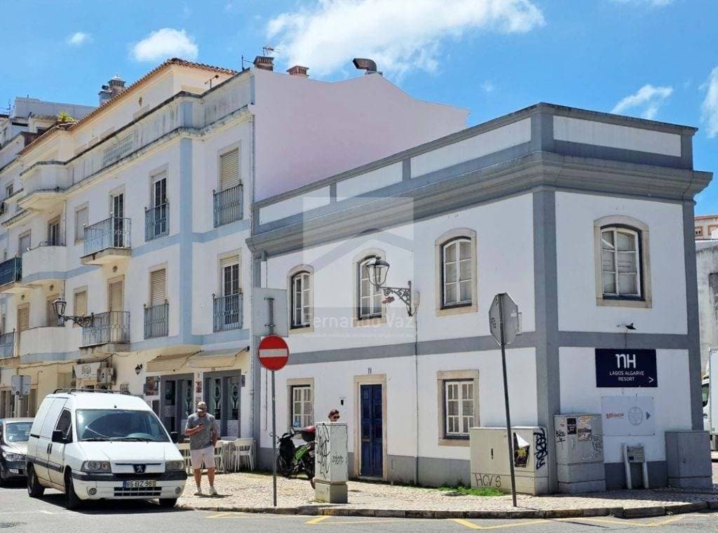 Fernando Vaz Estate Agent