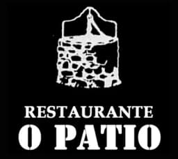 O Patio Carvoeiro logo