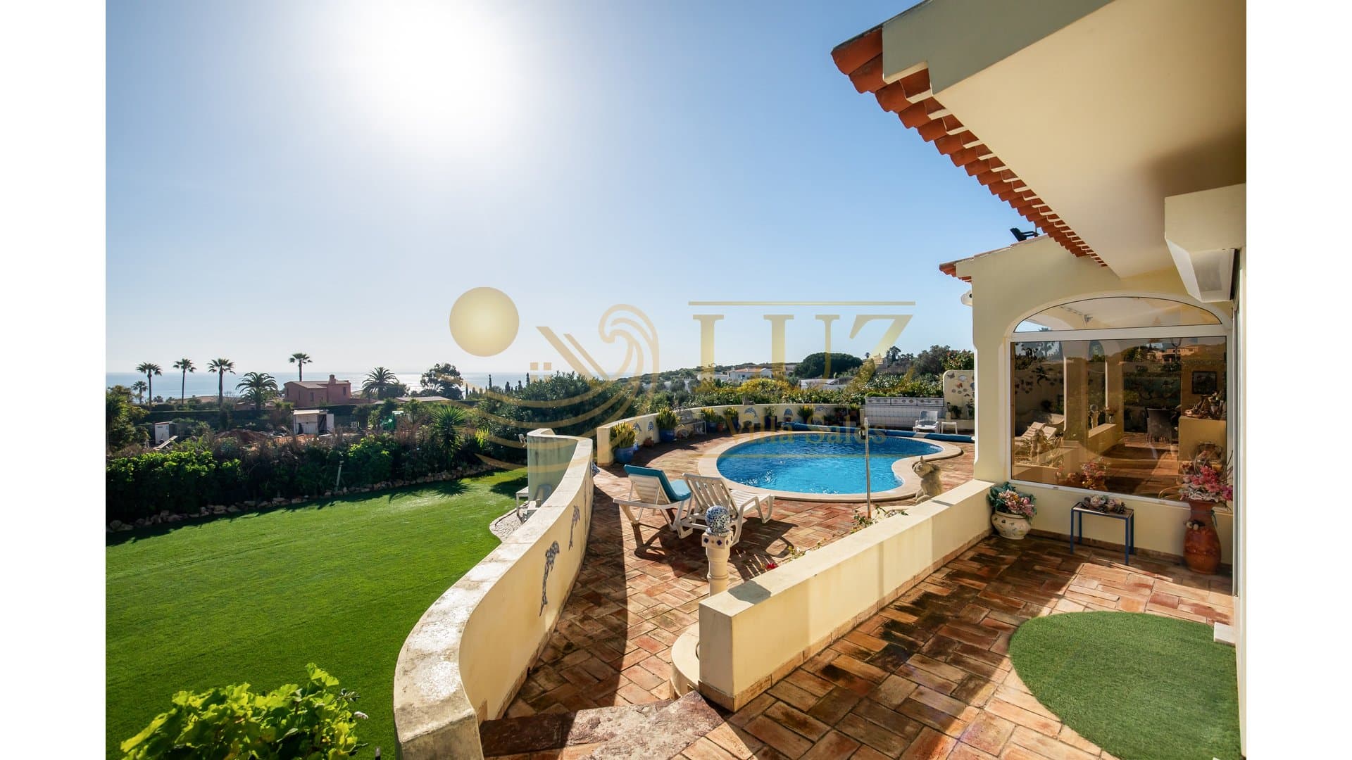 Luz Villa Sales