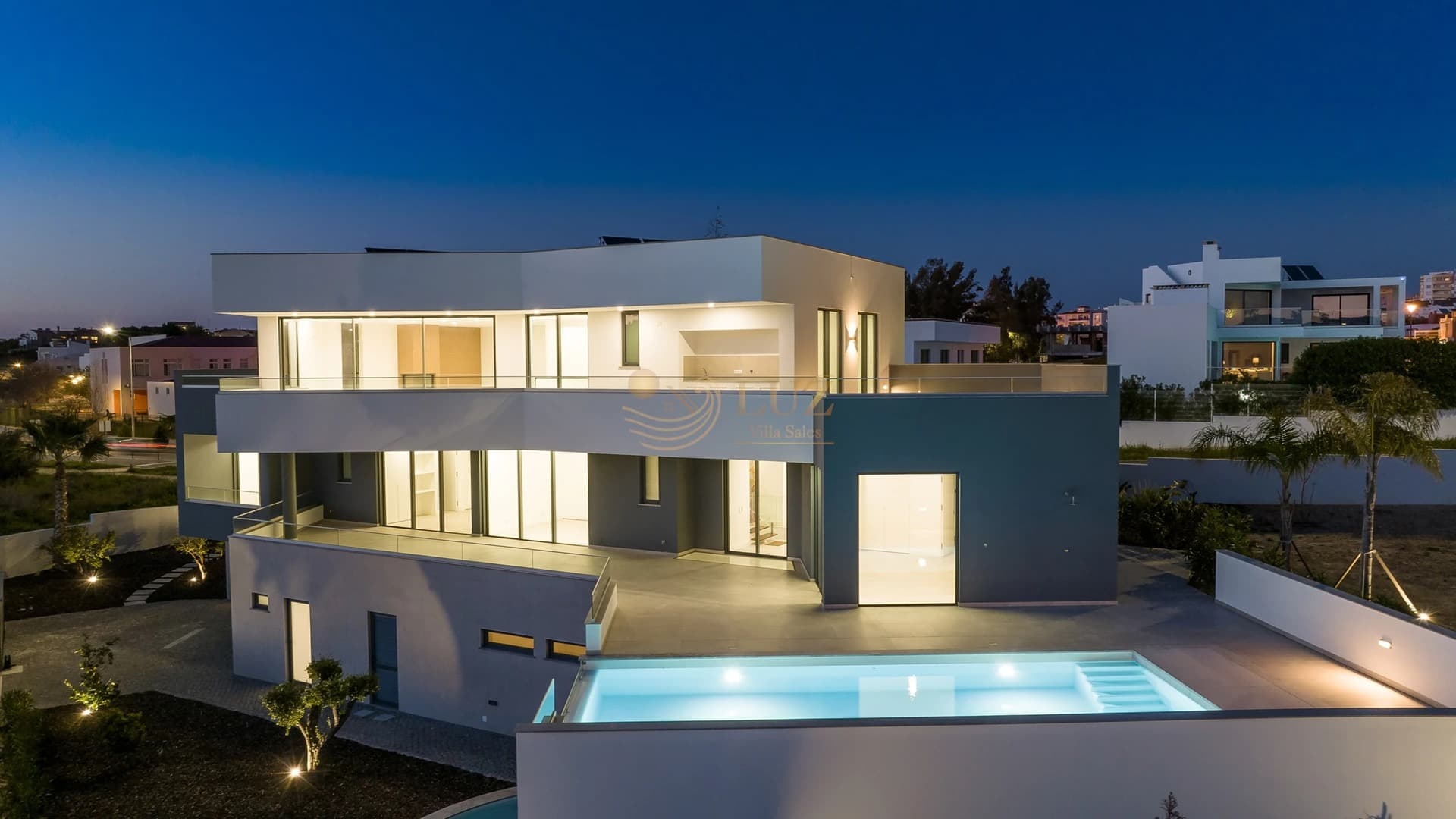 Luz Villa Sales
