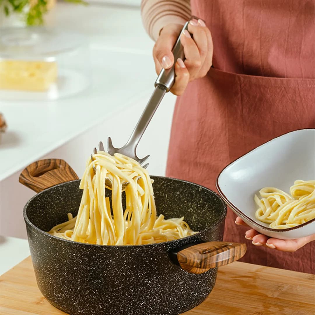 Stainless steel spaghetti spoon, 32.5 cm