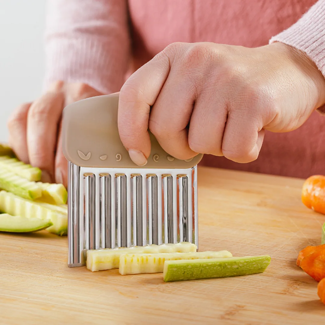 Crinkle cutter for potatoes and vegetables, stainless steel, 8.5 cm