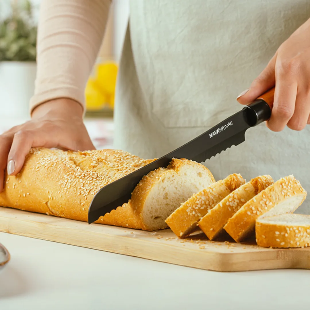 Non-stick bread knife with wooden handle, 32 cm