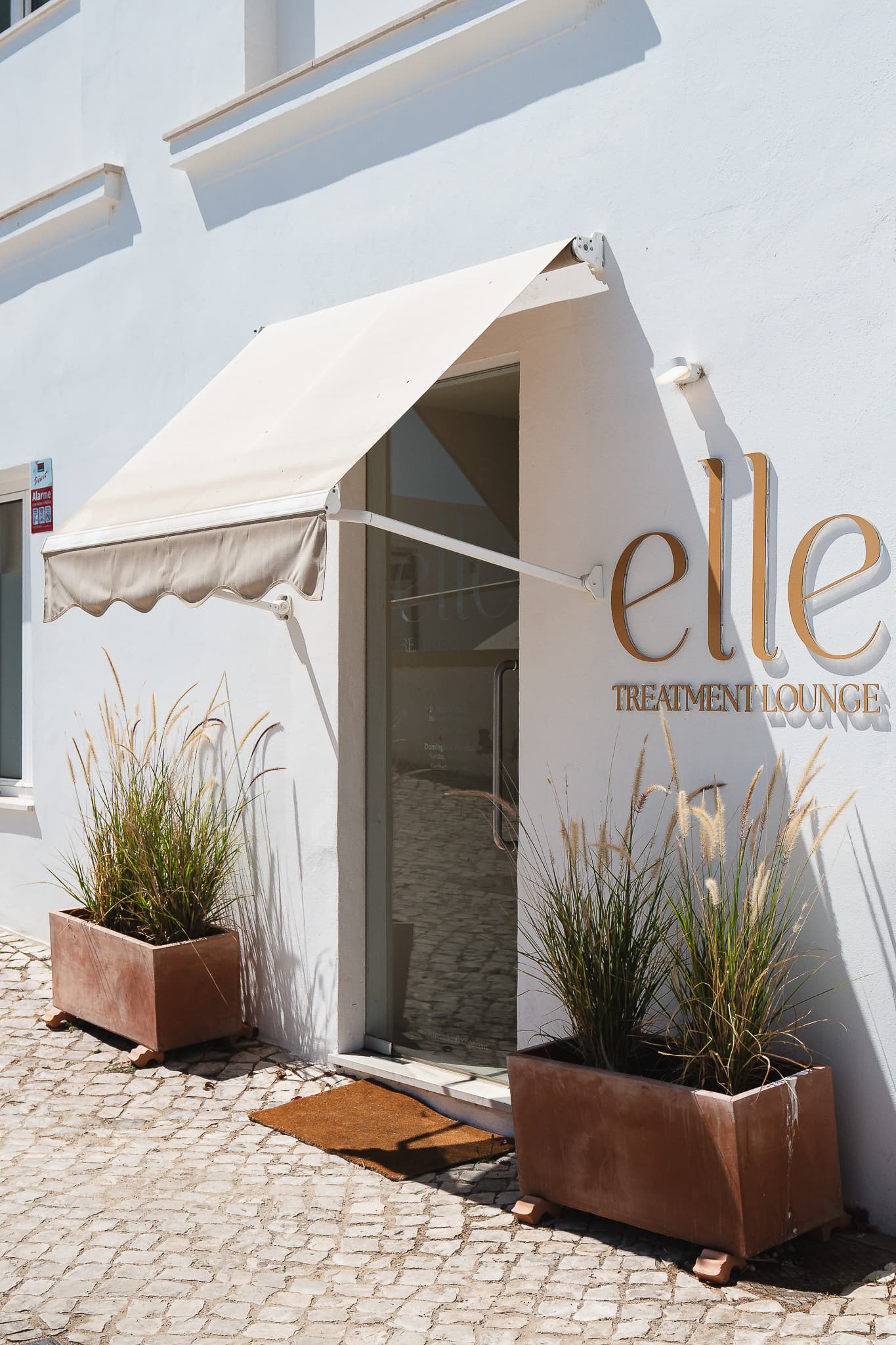 Elle Treatment Lounge