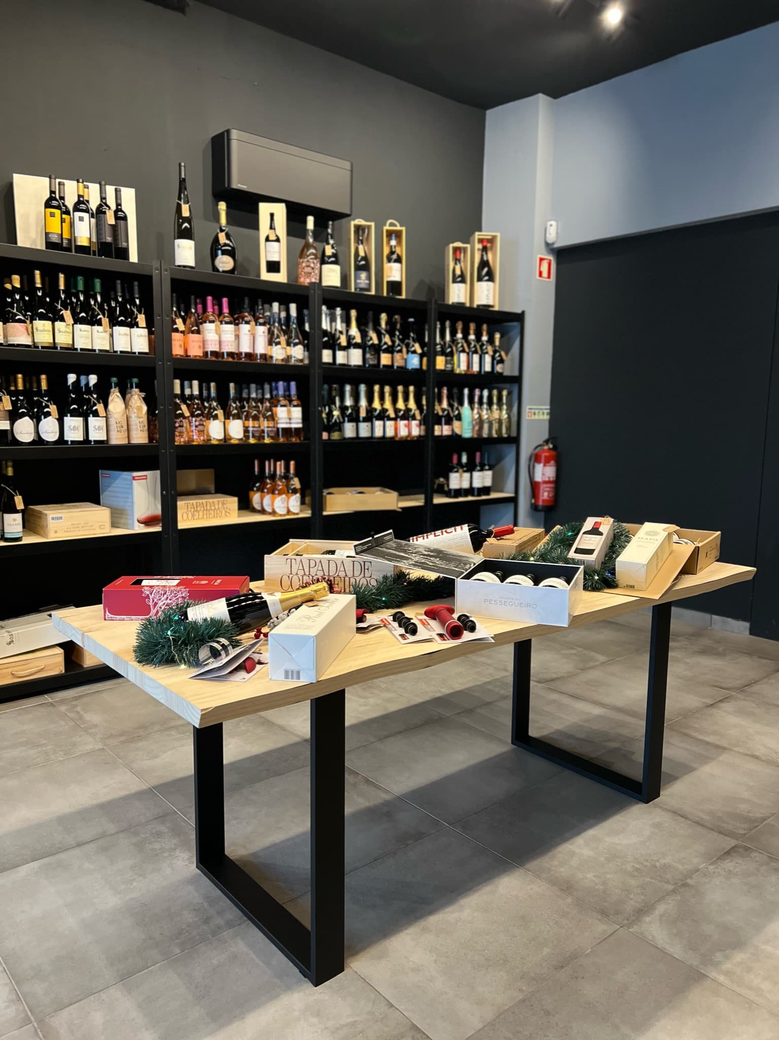 Rolha a Rolha Wine Shop
