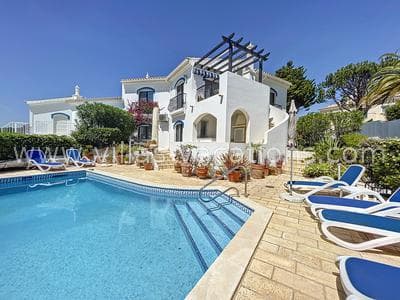 Villas & Vacations