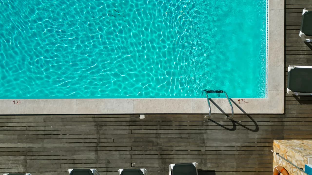 20% off direct bookings, non-refundable rate