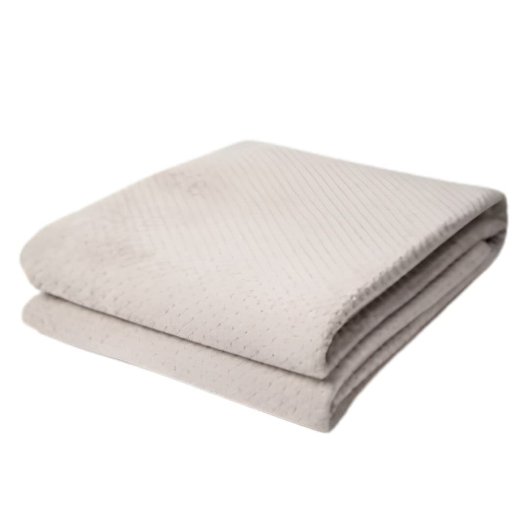 Light grey bedspread, 190 g, 230 x 250 cm