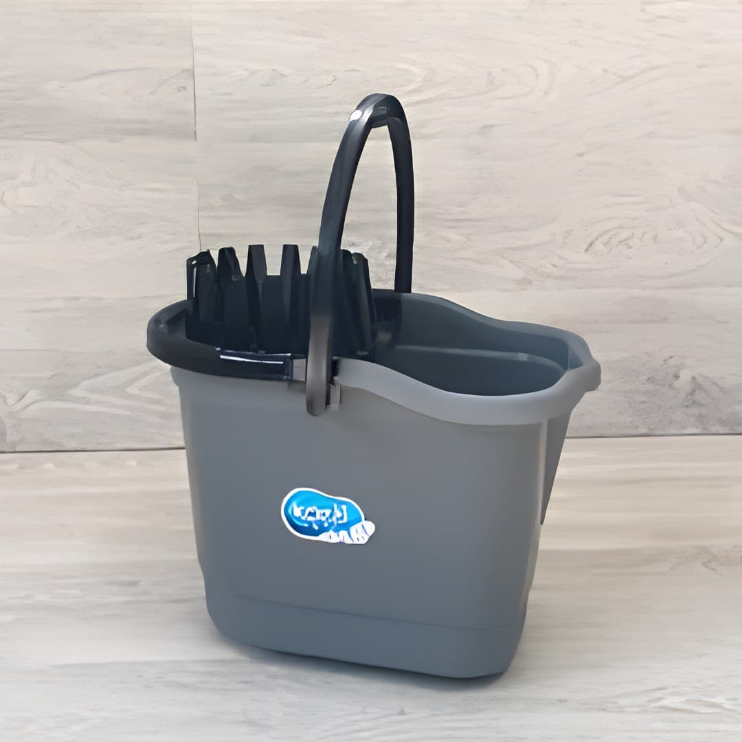 Oval bucket with wringer and wheels, 15 l