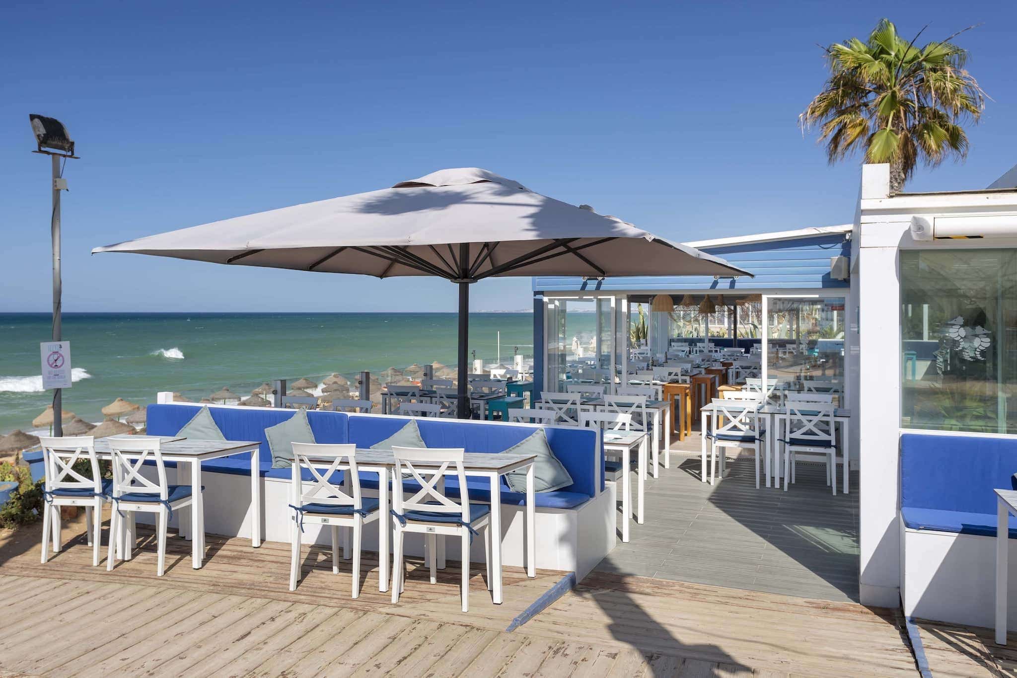 imgi_56_izzys-gallery-2